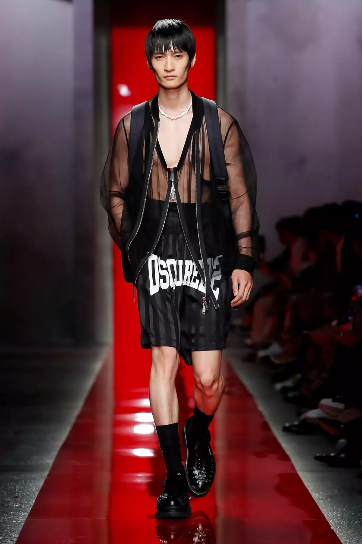 Dsquared2 ئەرلەر ۋە ئاياللار باھار / ياز 2020 مىلان 26468_19