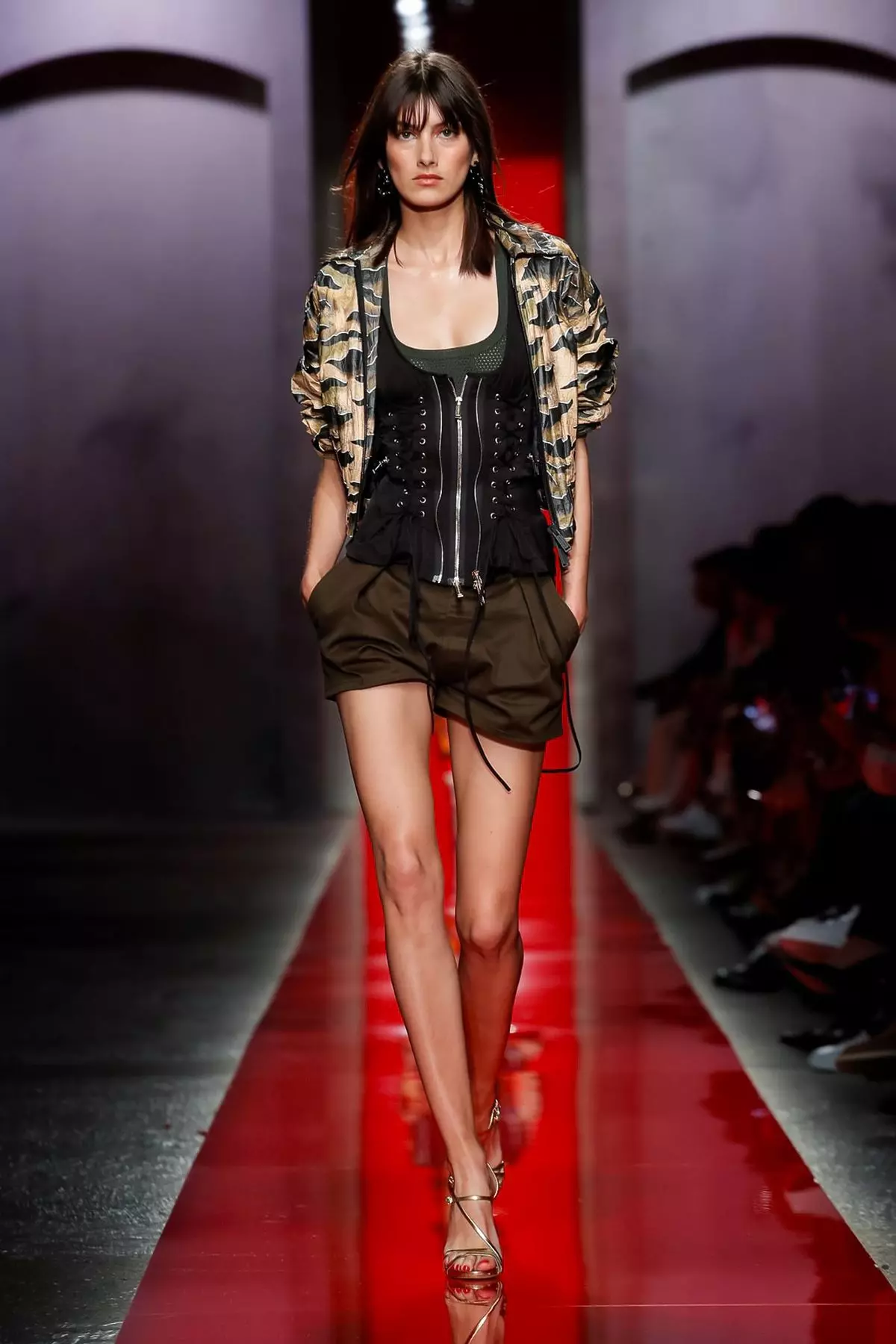 Dsquared2 Erkaklar va ayollar Bahor/yoz 2020 Milan 26468_43