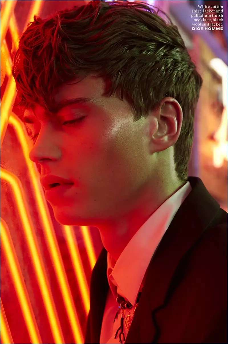 jake-love-in-dako-city-lights-for-lofficiel-hommes-me4