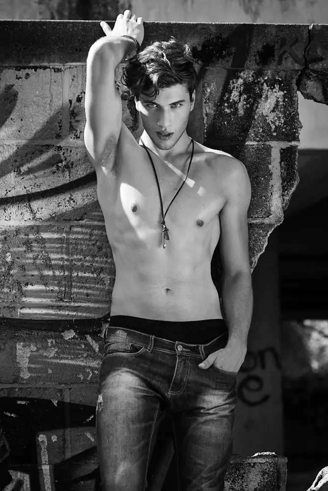 Jason Oung tərəfindən Alexandre Motta (6)