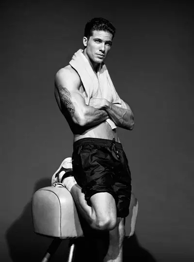 Adam Senn Wavala Dolce & Gabbana Gym ku Glamour España | Kujambula ndi Sergi Pons 2704_1