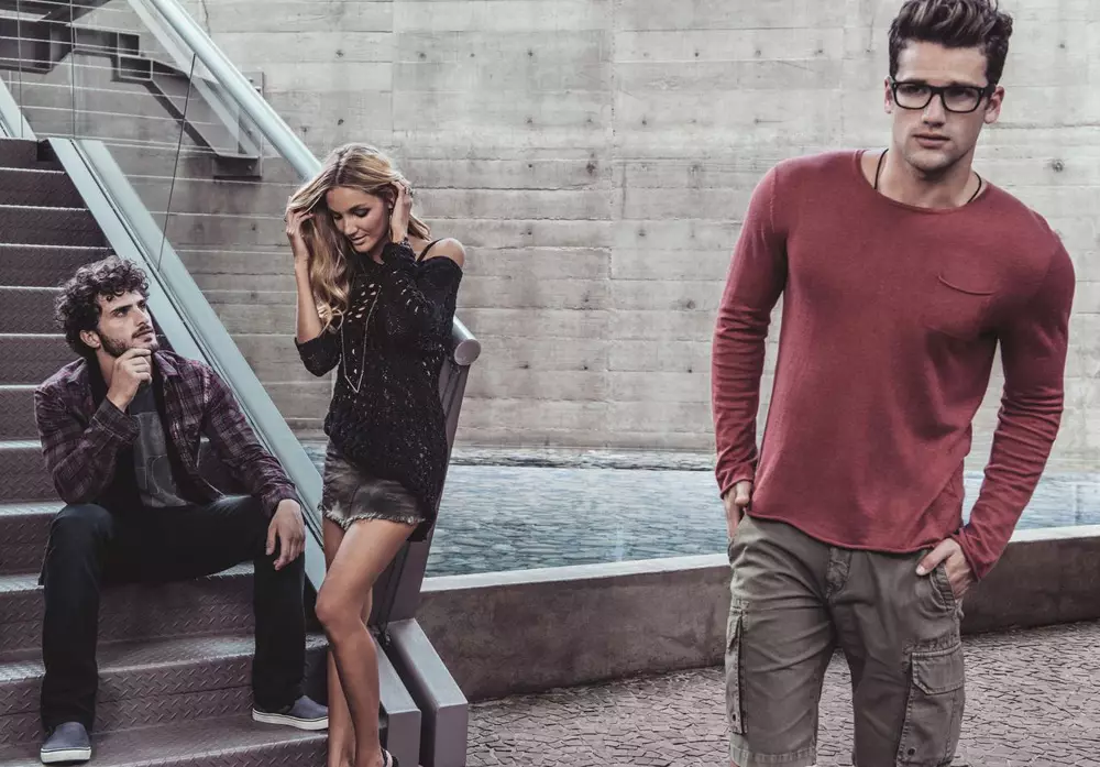 Arthur Sales, Priscila Uchoa et Rhuan Favoretto sont les vedettes de la nouvelle campagne Automne/Hiver 2015 pour Mandi, photographiées par Tavinho Costa, stylisées par David Pollak et hair / MUA par Helder Rodrigues. Modèles Ford BR.