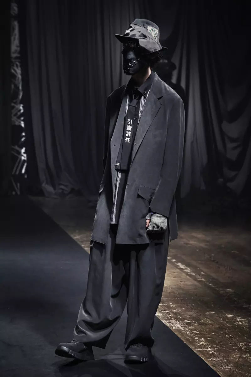 Yohji Yamamoto տղամարդկանց հագուստ, աշուն 2021 Փարիզ 2720_16