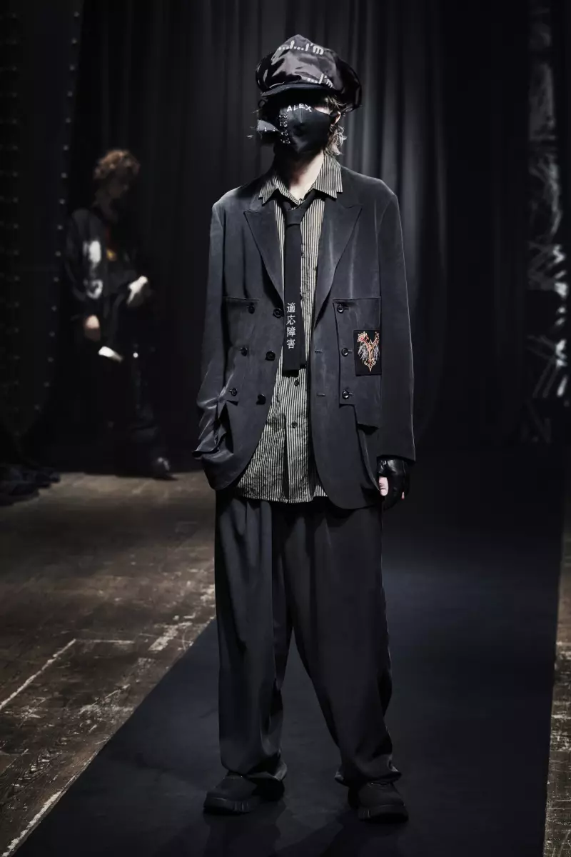 Yohji Yamamoto Vira Vesto Aŭtuno 2021 Parizo 2720_17