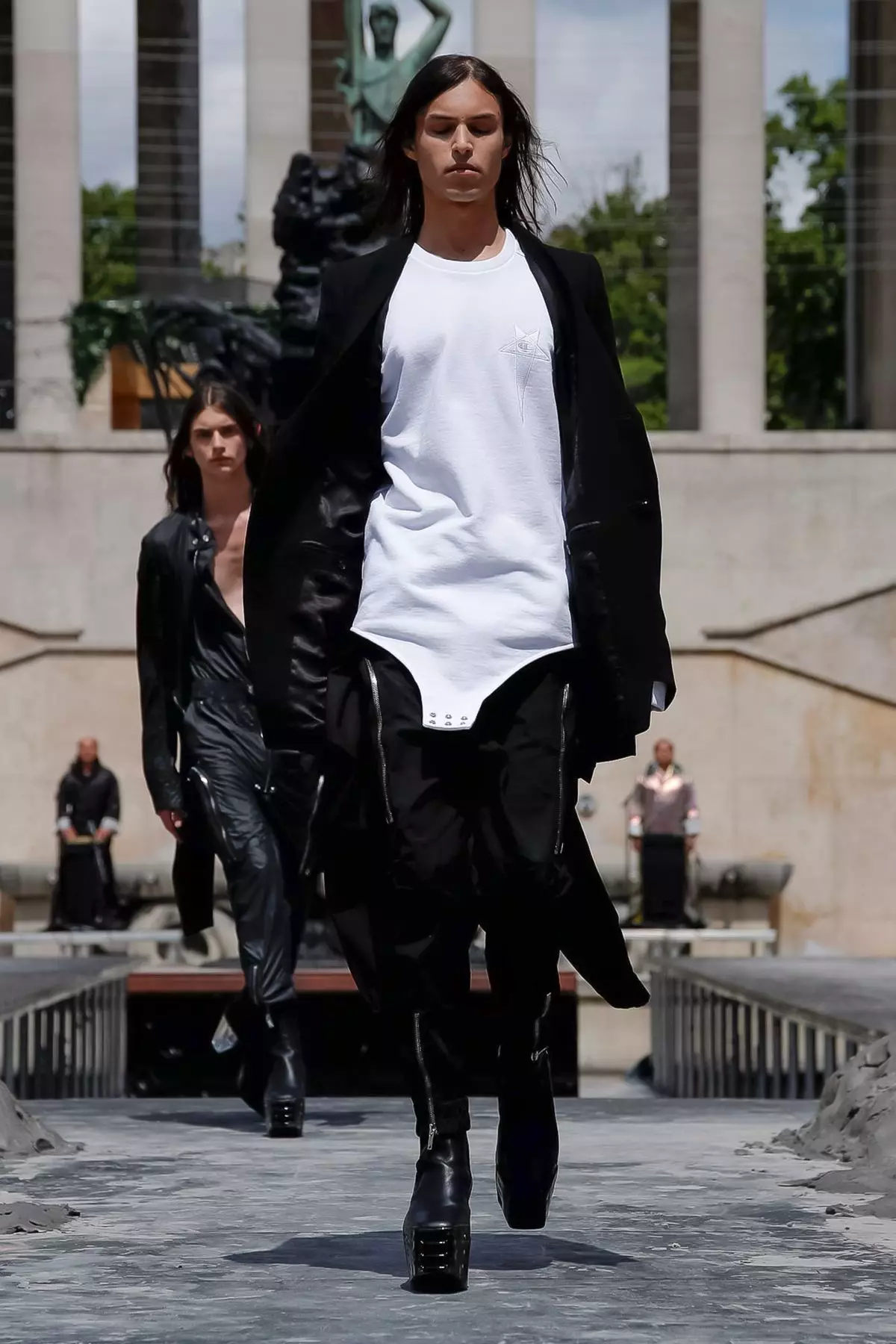 Rick Owens vīriešu apģērbi 2020. gada pavasara/vasaras Parīzē 27283_1