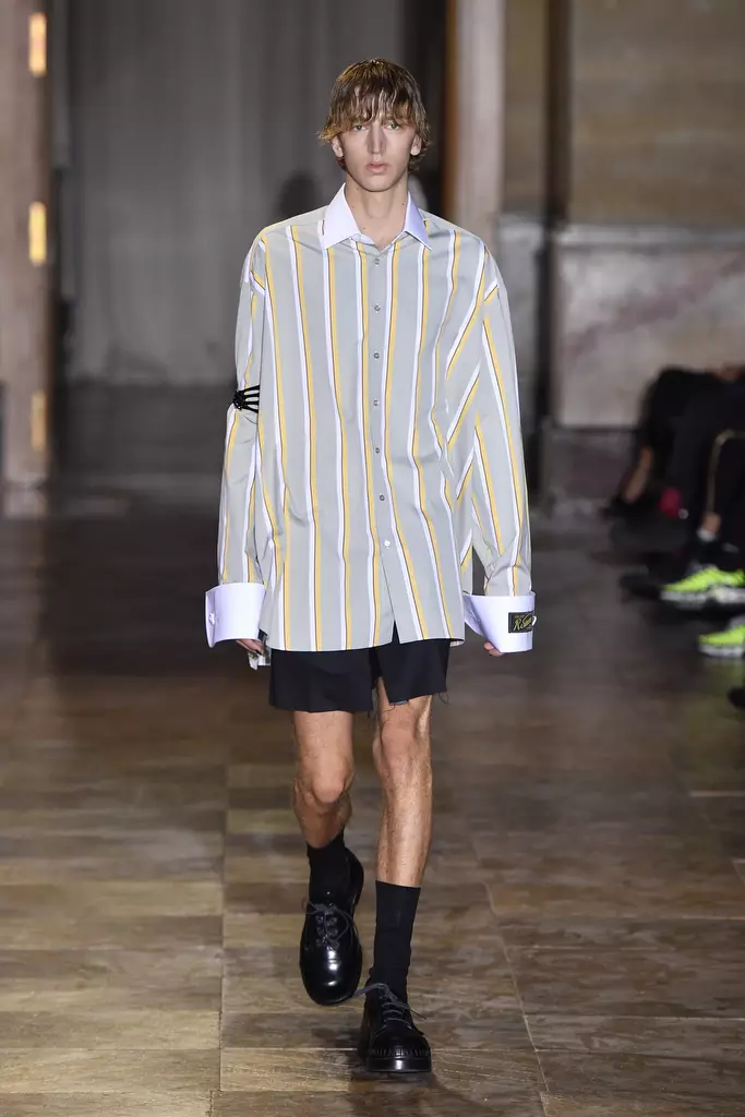 Raf Simons Men's RTW Spring 2022 Paris 272_12