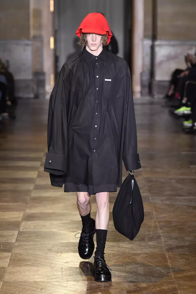 Raf Simons Men's RTW אביב 2022 פריז 272_18