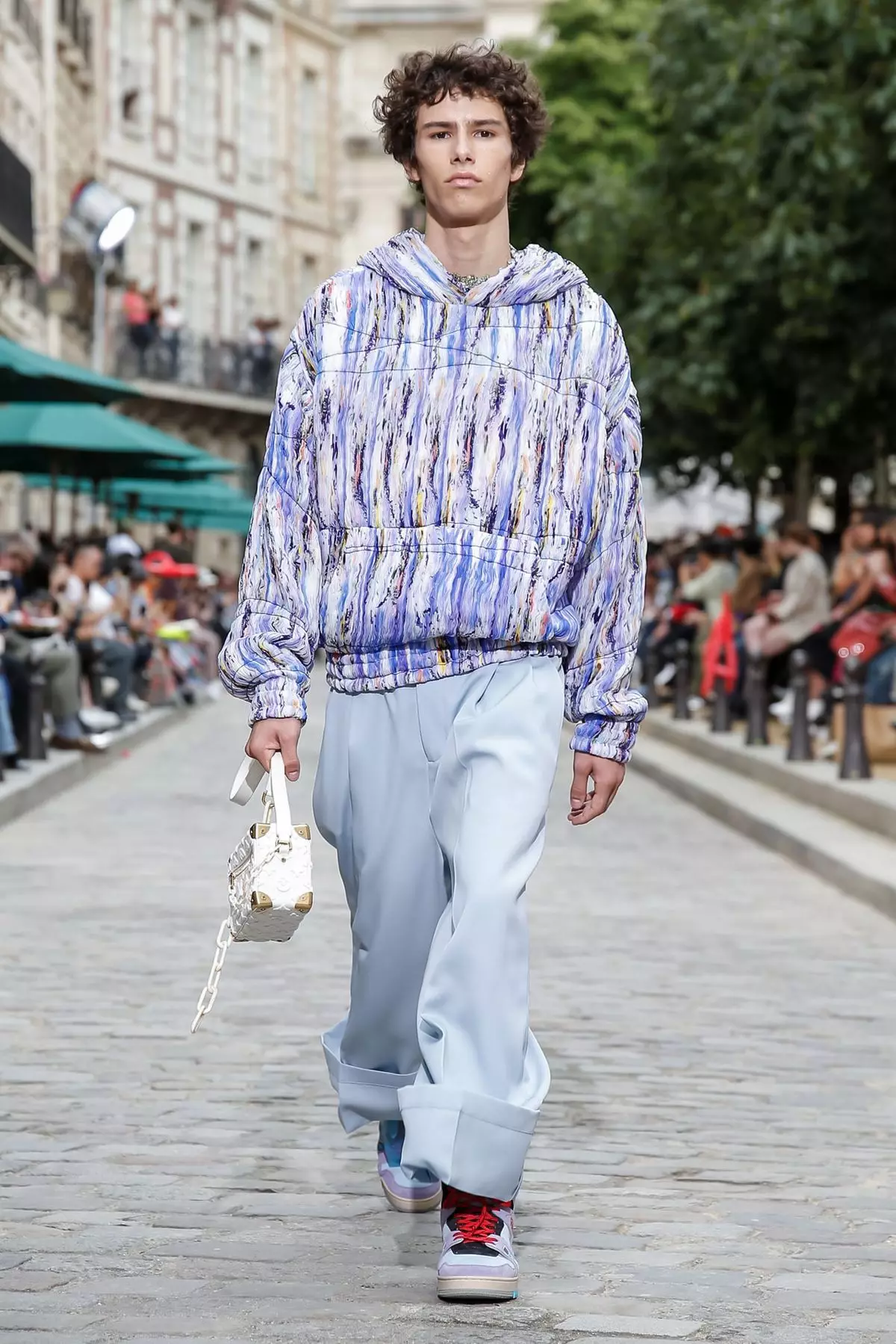 Louis Vuitton uwe nwoke na-eyi mmiri/okpomọkụ 2020 Paris 27337_13