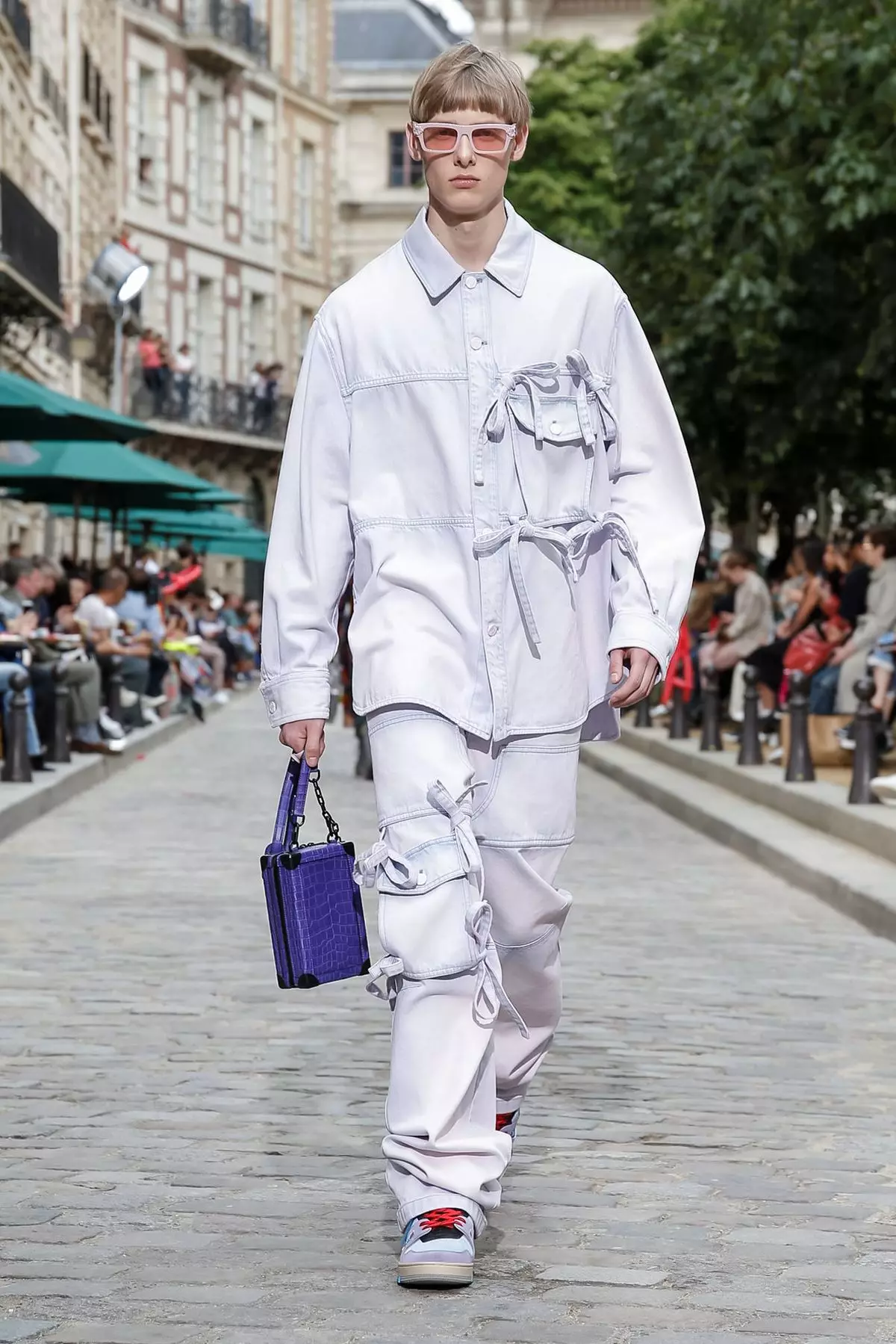 Louis Vuitton uwe nwoke na-eyi mmiri/okpomọkụ 2020 Paris 27337_20