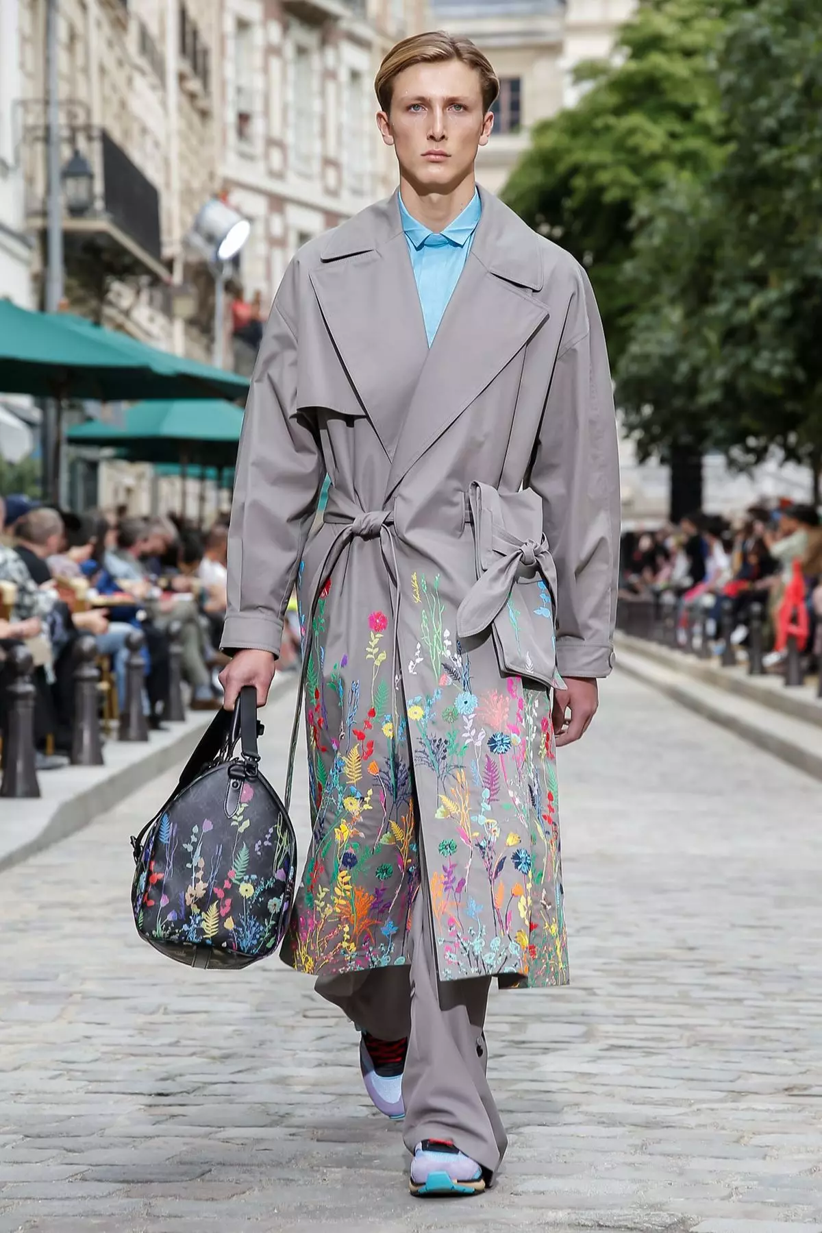 Louis Vuitton ئەرلەر كىيىملىرى باھار / ياز 2020 پارى Paris 27337_29