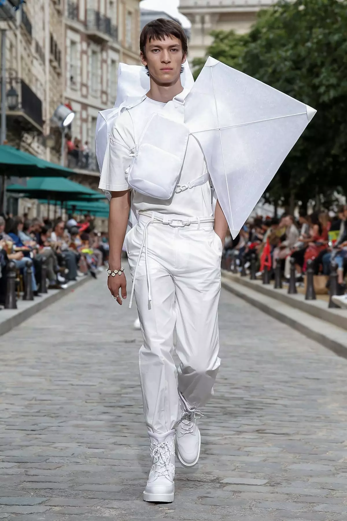 Louis Vuitton Herrkläder vår/sommar 2020 Paris 27337_44