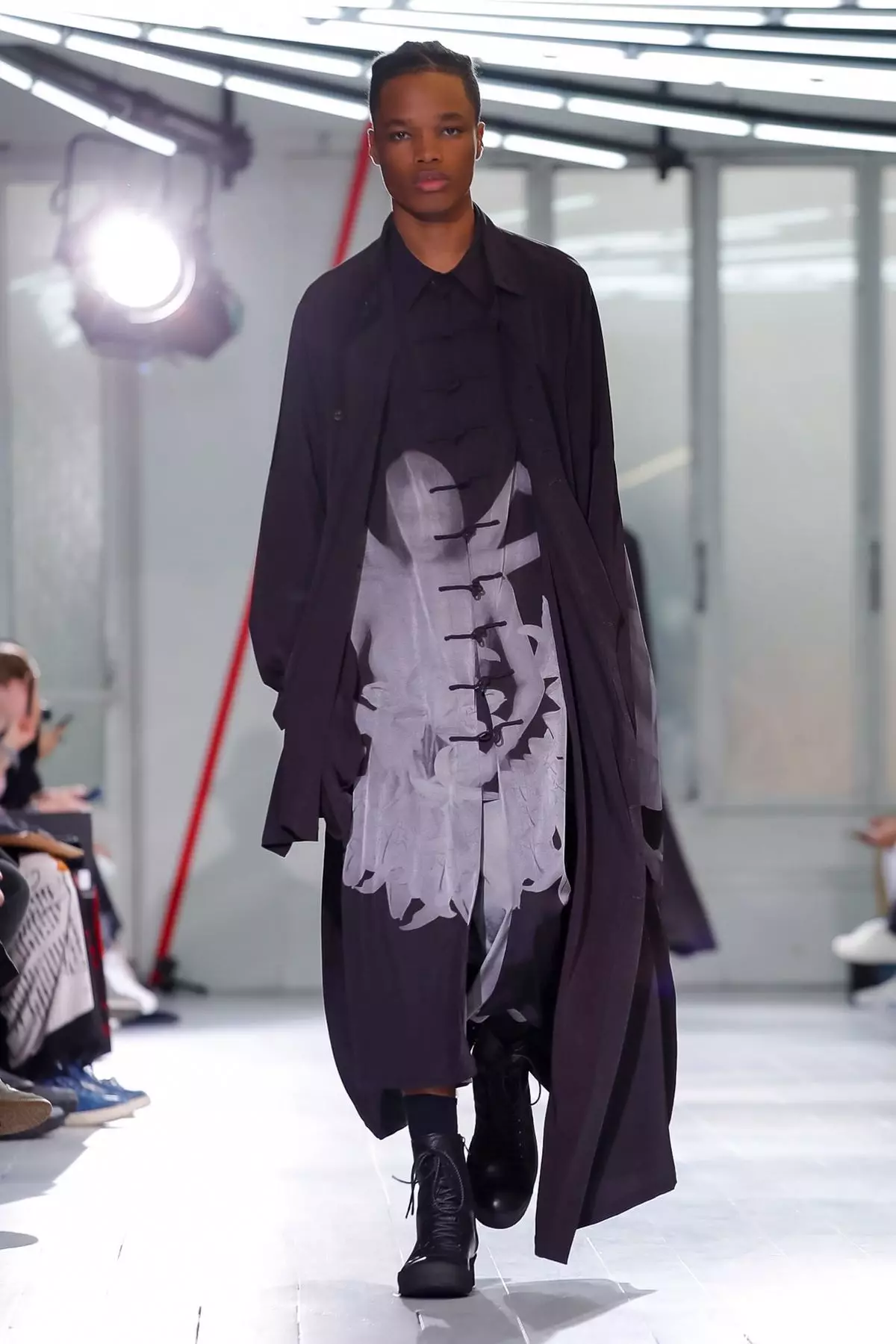 Yohji Yamamoto 2020 tavasz/nyár Párizs 27355_16