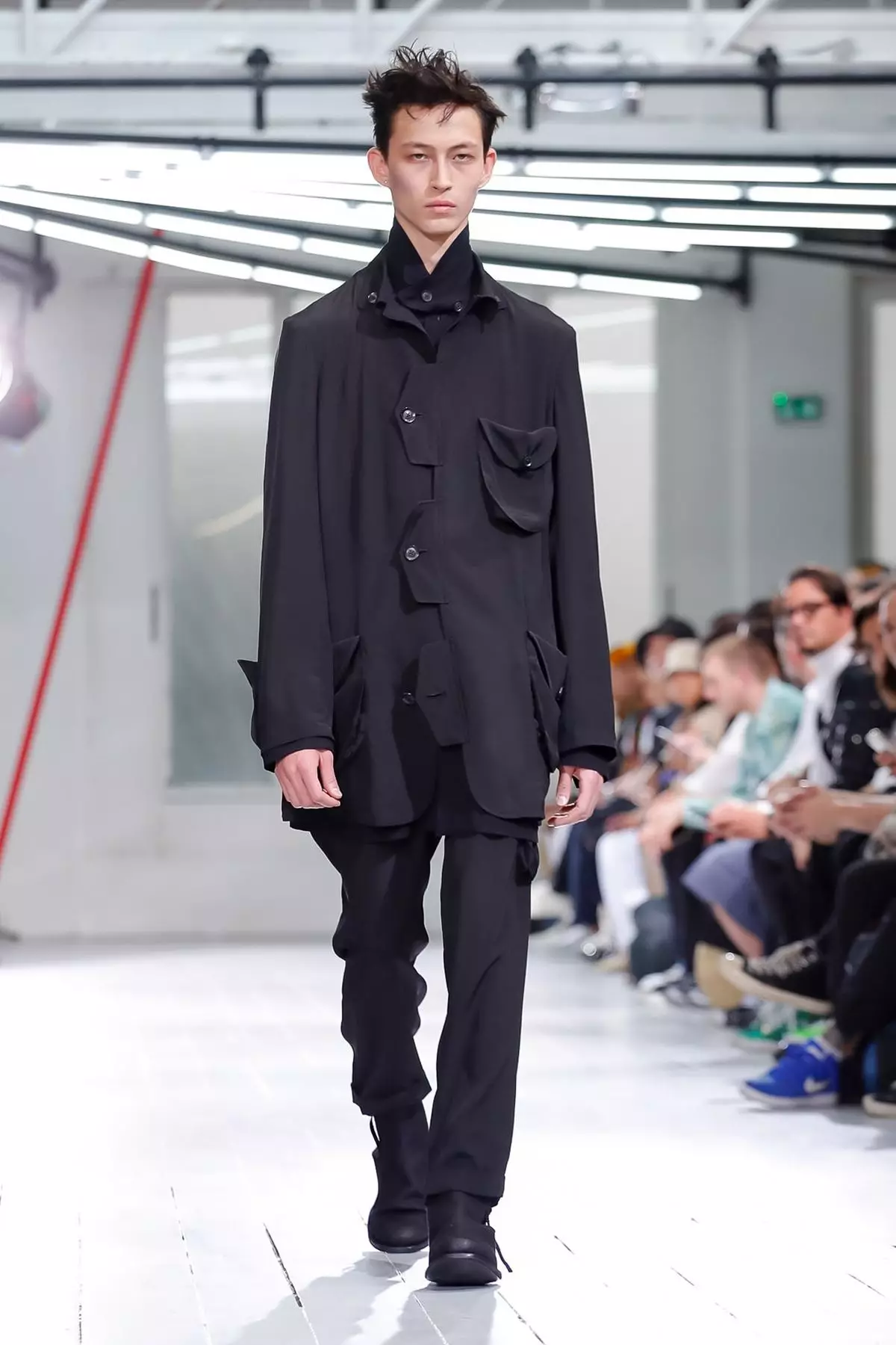 Yohji Yamamoto 2020 m. pavasaris / vasara Paryžiuje 27355_19