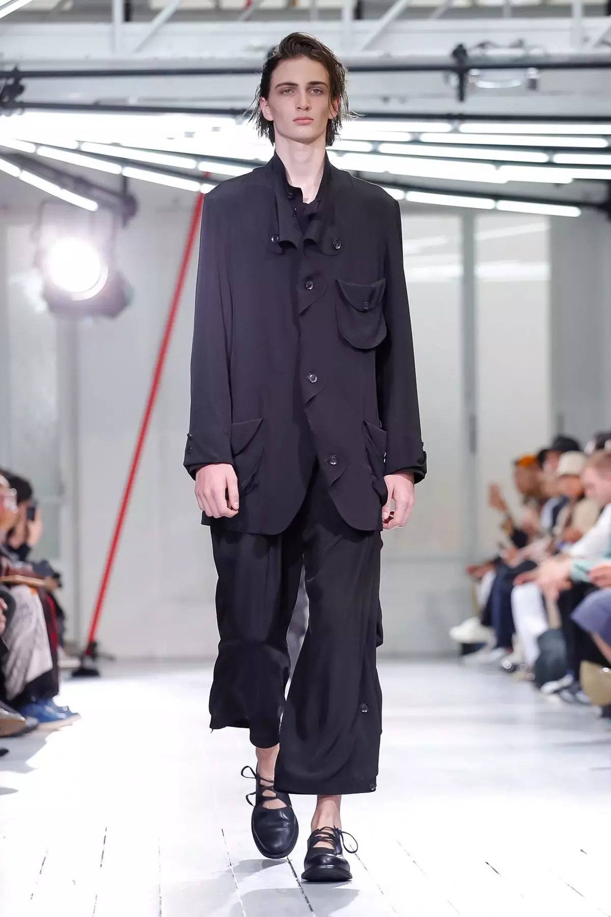 Yohji Yamamoto jar/leto 2020 v Paríži 27355_25