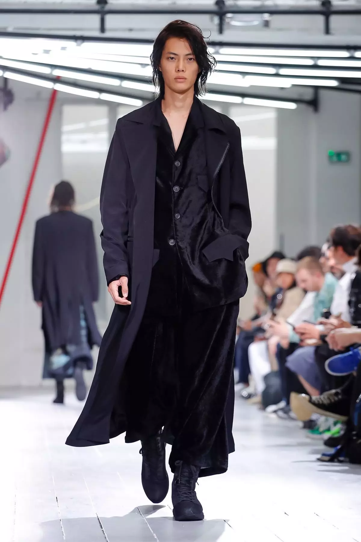 Yohji Yamamoto ವಸಂತ/ಬೇಸಿಗೆ 2020 ಪ್ಯಾರಿಸ್ 27355_26