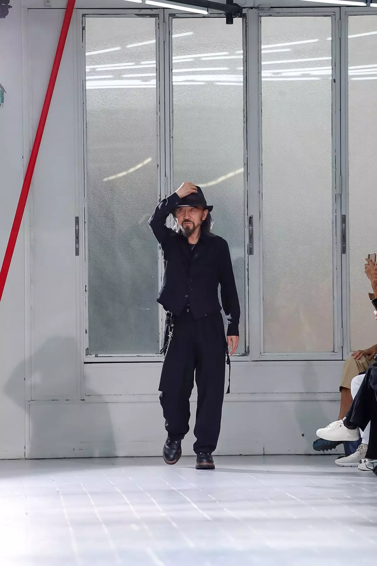 Yohji Yamamoto jar/leto 2020 v Paríži 27355_44