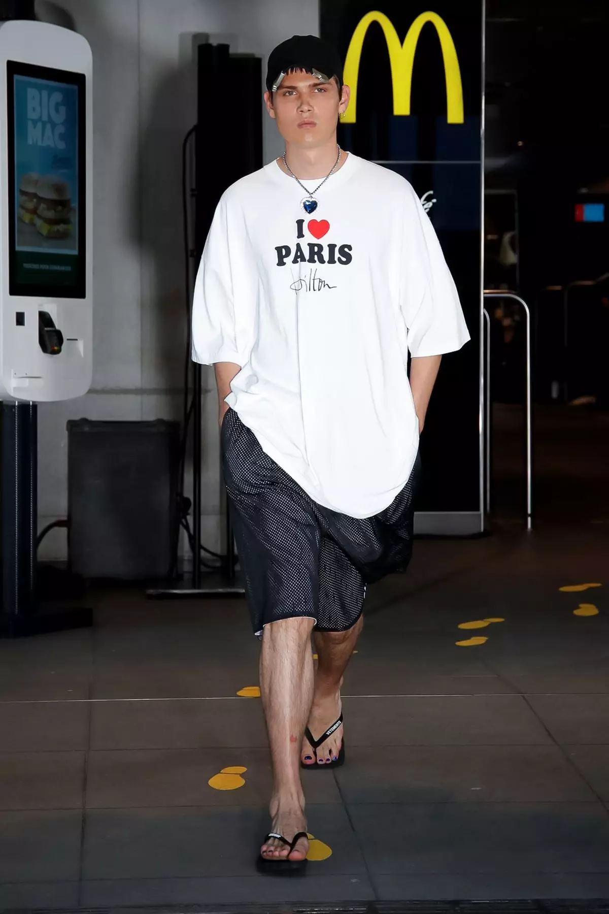 Vetements Women & Men jar/leto 2020 v Paríži 27498_48