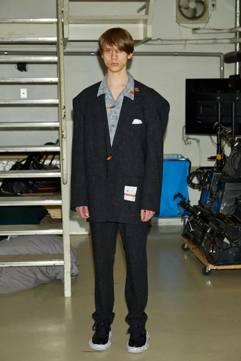 MAISON MIHARA YASUHIRO Fall 2021 Paris 2768_31