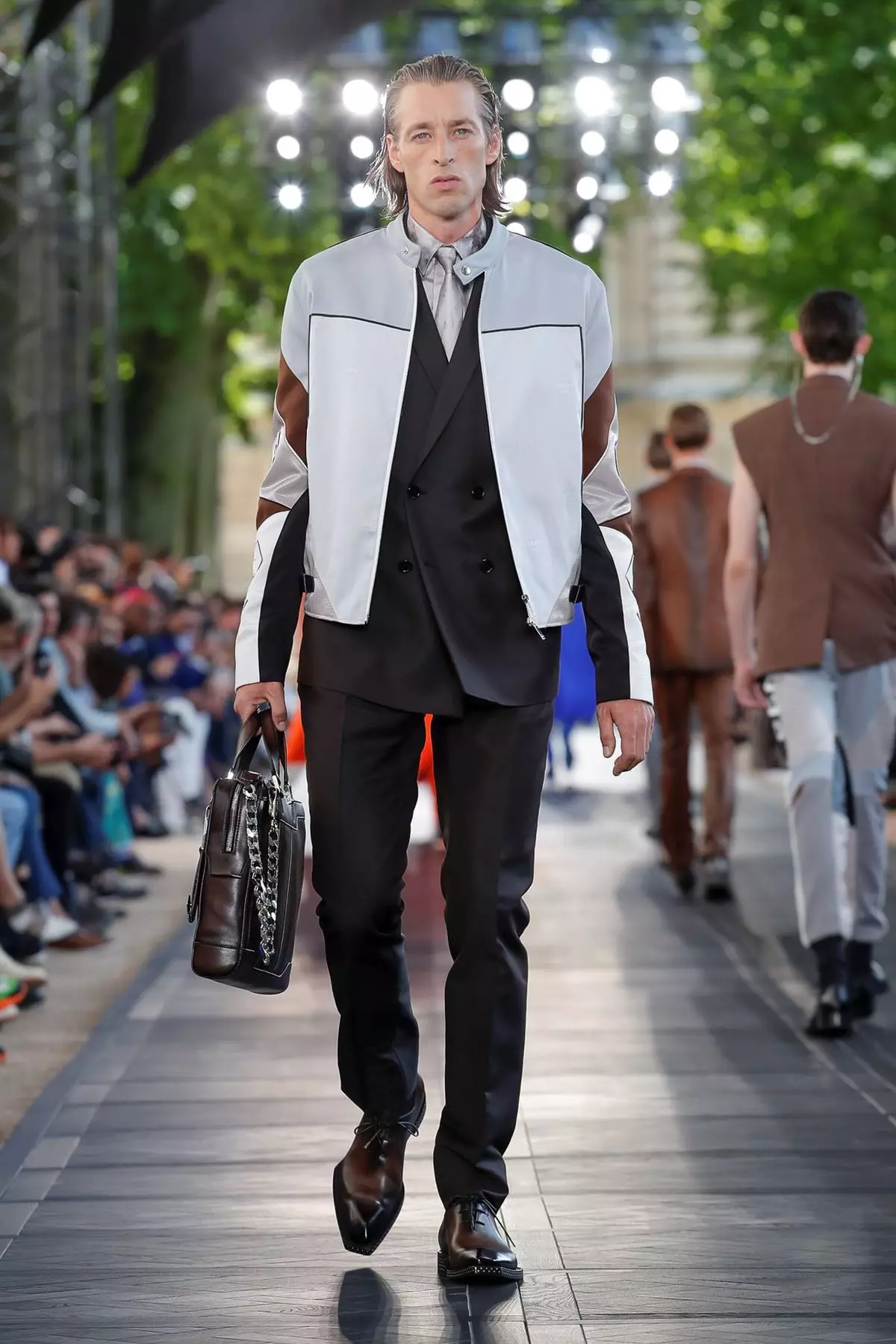 Berluti Menswear Caij nplooj ntoos hlav/Lub caij ntuj sov 2020 Paris 27707_11