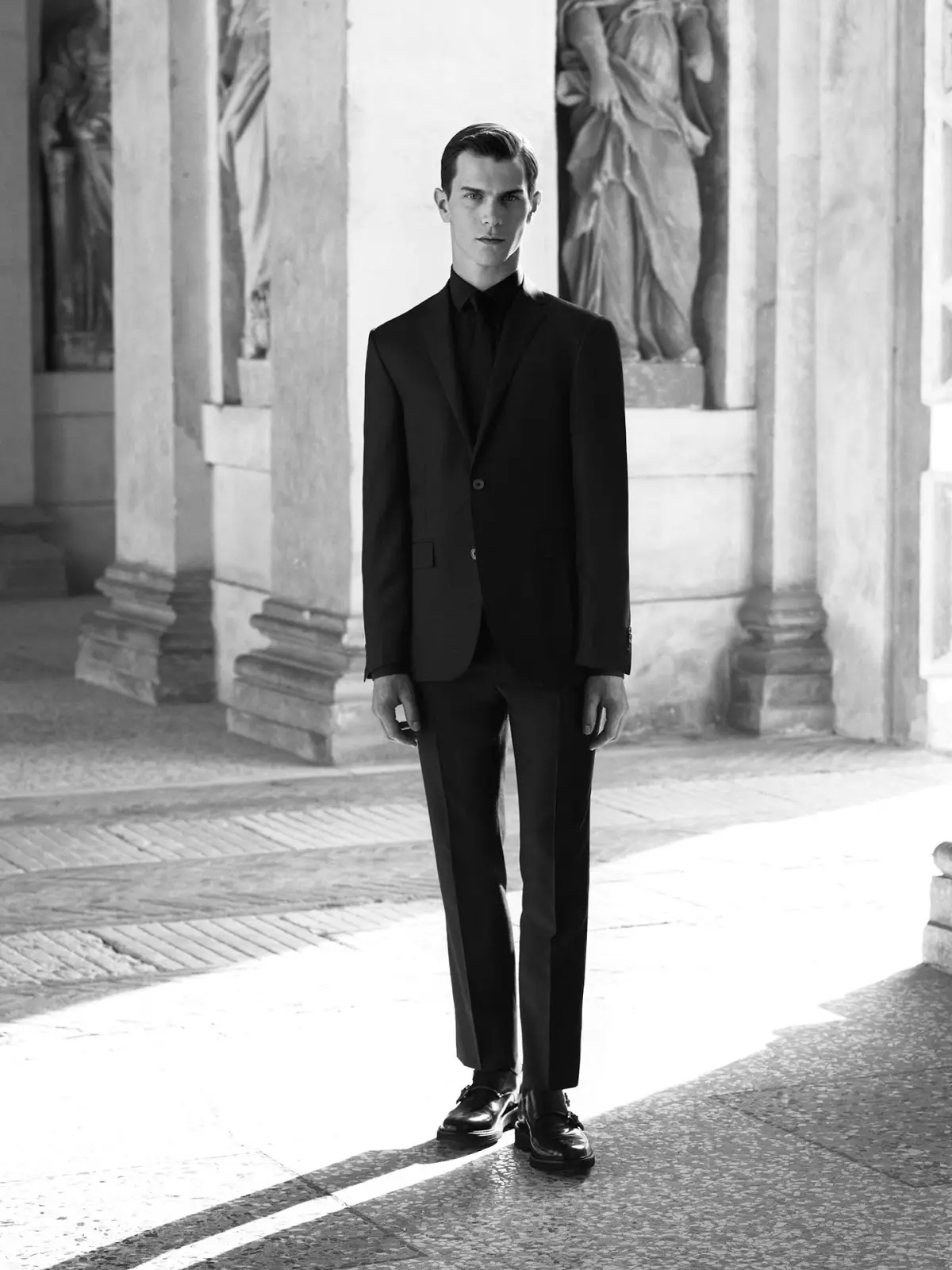 Corneliani nouvo F/W 2015 Lookbook net palèt fòmèl ak pouswit nan plezi nan twal pou yon pandri edonist!