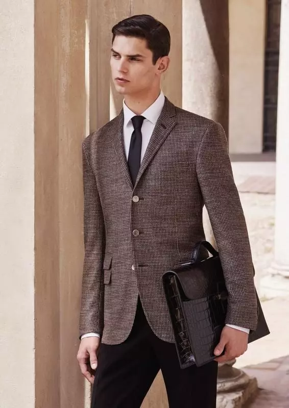 Corneliani nouvo F/W 2015 Lookbook net palèt fòmèl ak pouswit nan plezi nan twal pou yon pandri edonist!