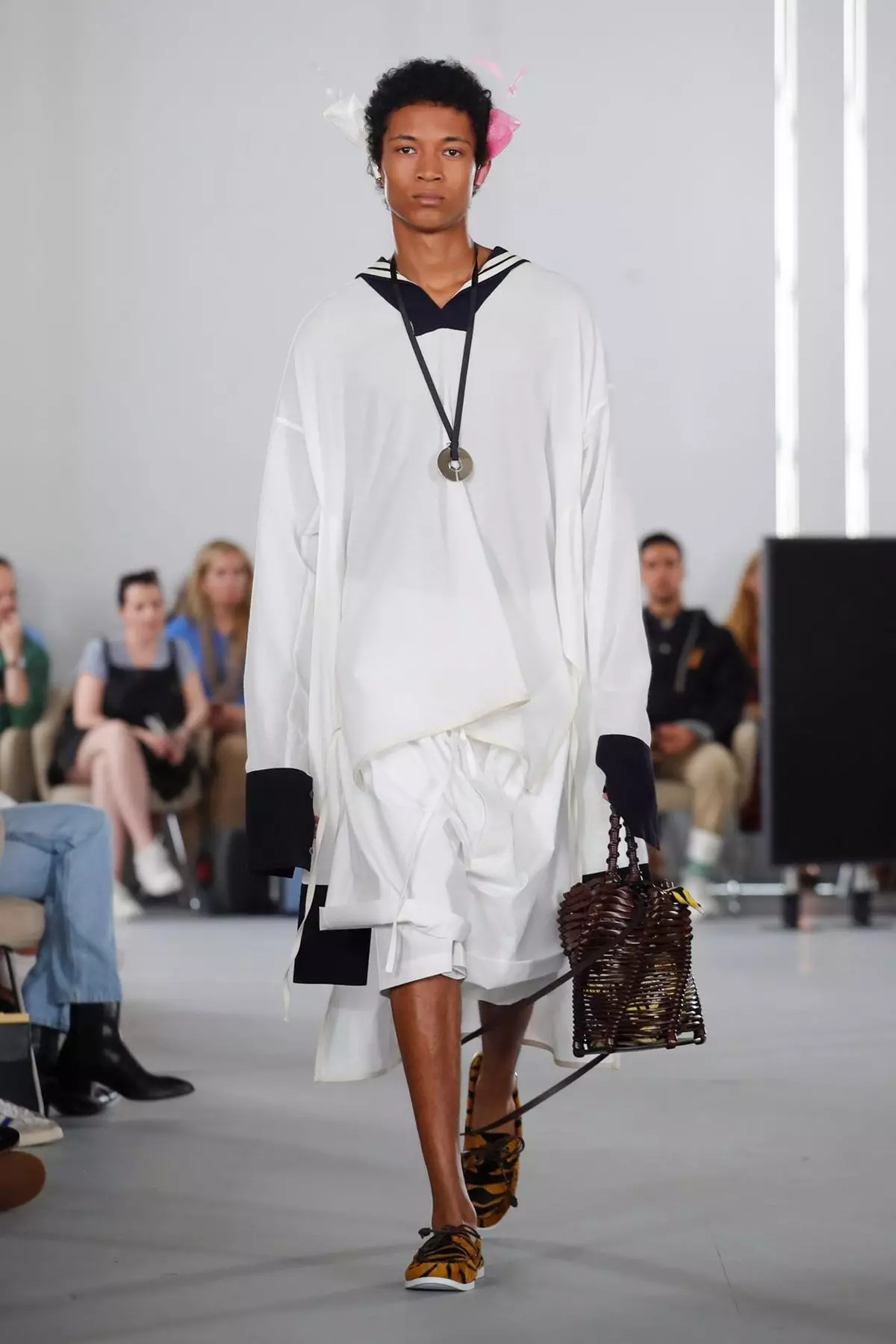 Loewe Menswear vår/sommer 2020 Paris 27982_26