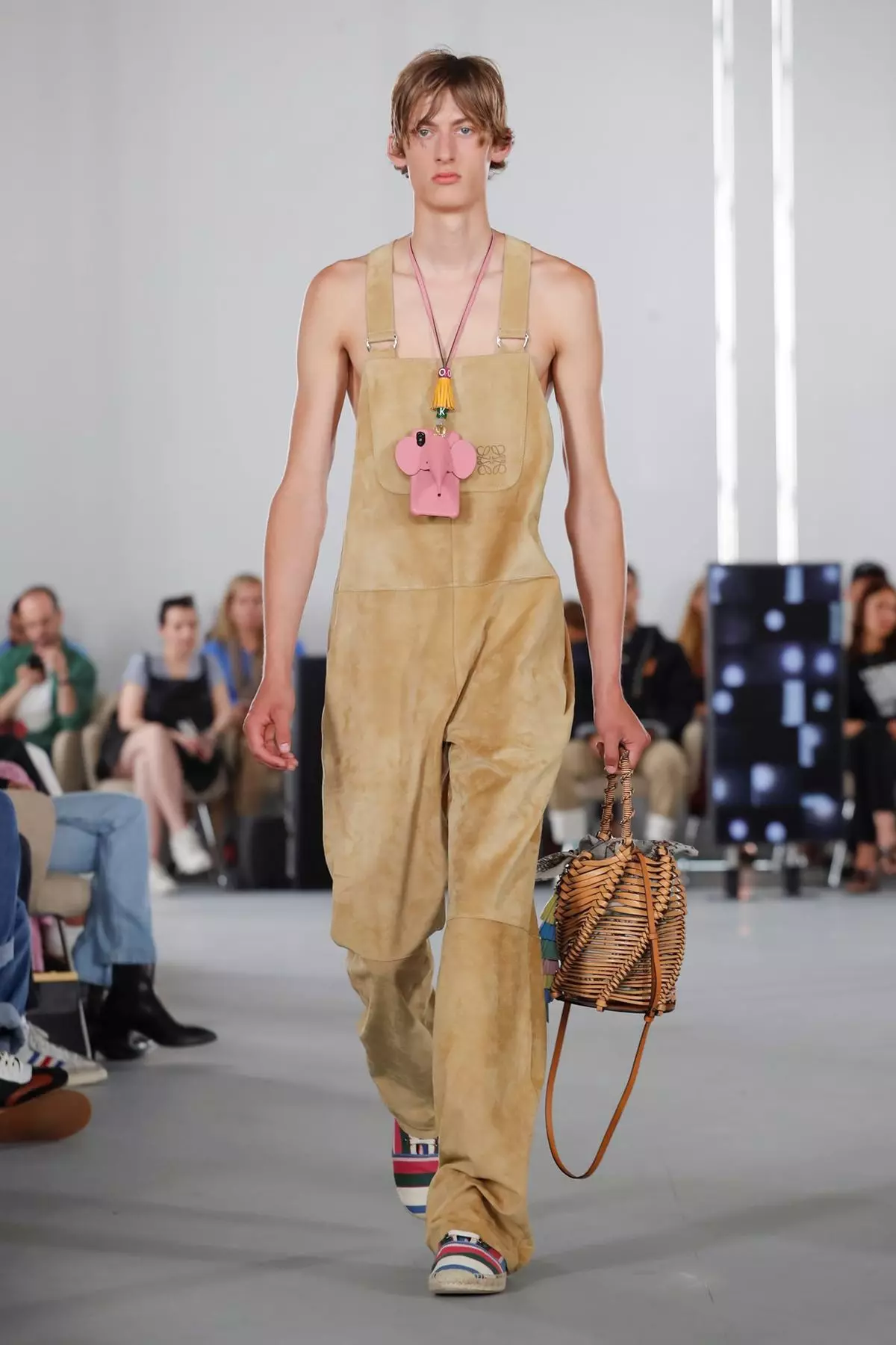 Loewe Menswear Fréijoer/Summer 2020 Paräis 27982_29