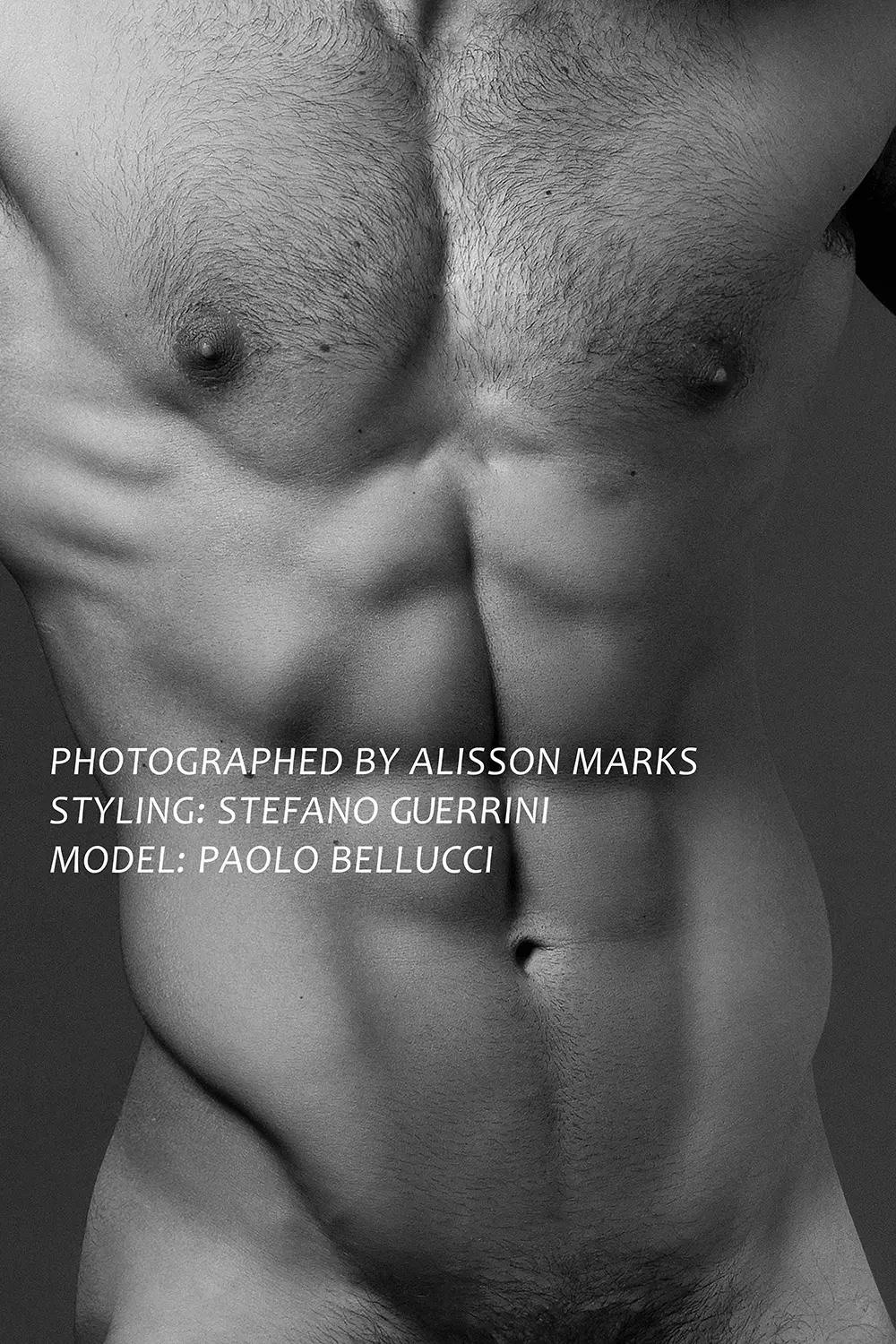 Der italienische Newcomer Paolo Bellucci bekommt „Bodylicius“ von Alisson Marks und magischen Touch von Stylist Stefan Guerrini in neuen sexy und großartigen Körperaufnahmen. Mit mehr als 91.000 IG-Anhängern (und mitgezählt) der Segmental, der sexy Hengst, der jetzt in Mode arbeitet und Stücke von Kopf bis Fuß trägt, Dirk Bikkembergs, Les Hommes, Modus Vivendi, Christian Pellizzari unter anderem. Alisson ist es gewohnt, mit so starken europäischen Körpern zu arbeiten, aber ich denke, Paolo ist eine große Ausnahme, er ist ein echter Kerl!