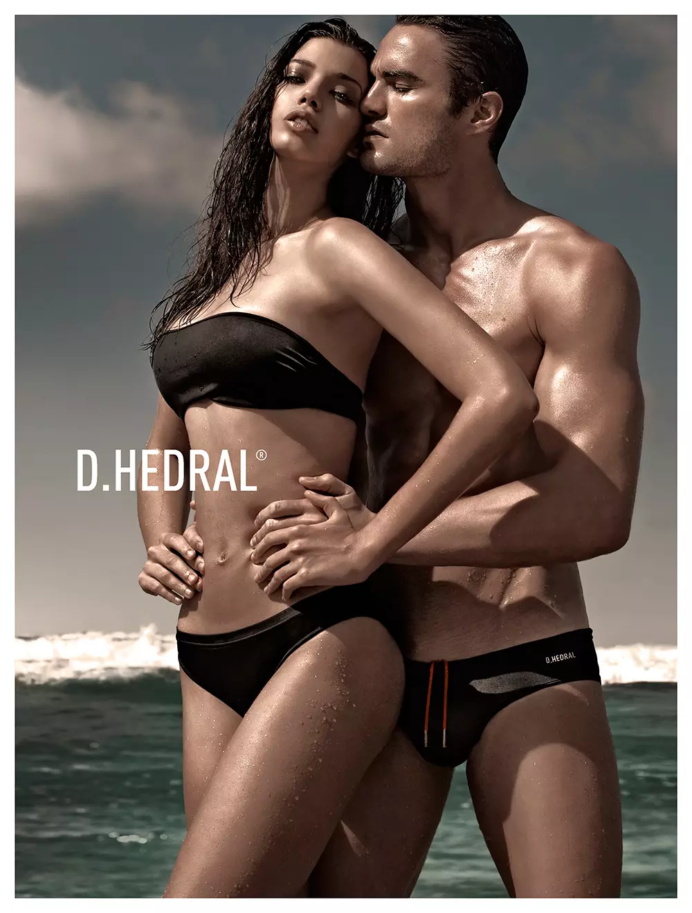 P-DHEDRAL-THOM-EVANS-AND-PAOLLA-BLACK-GIGOLIO-ND-GIA-0845-WITH-LOGO