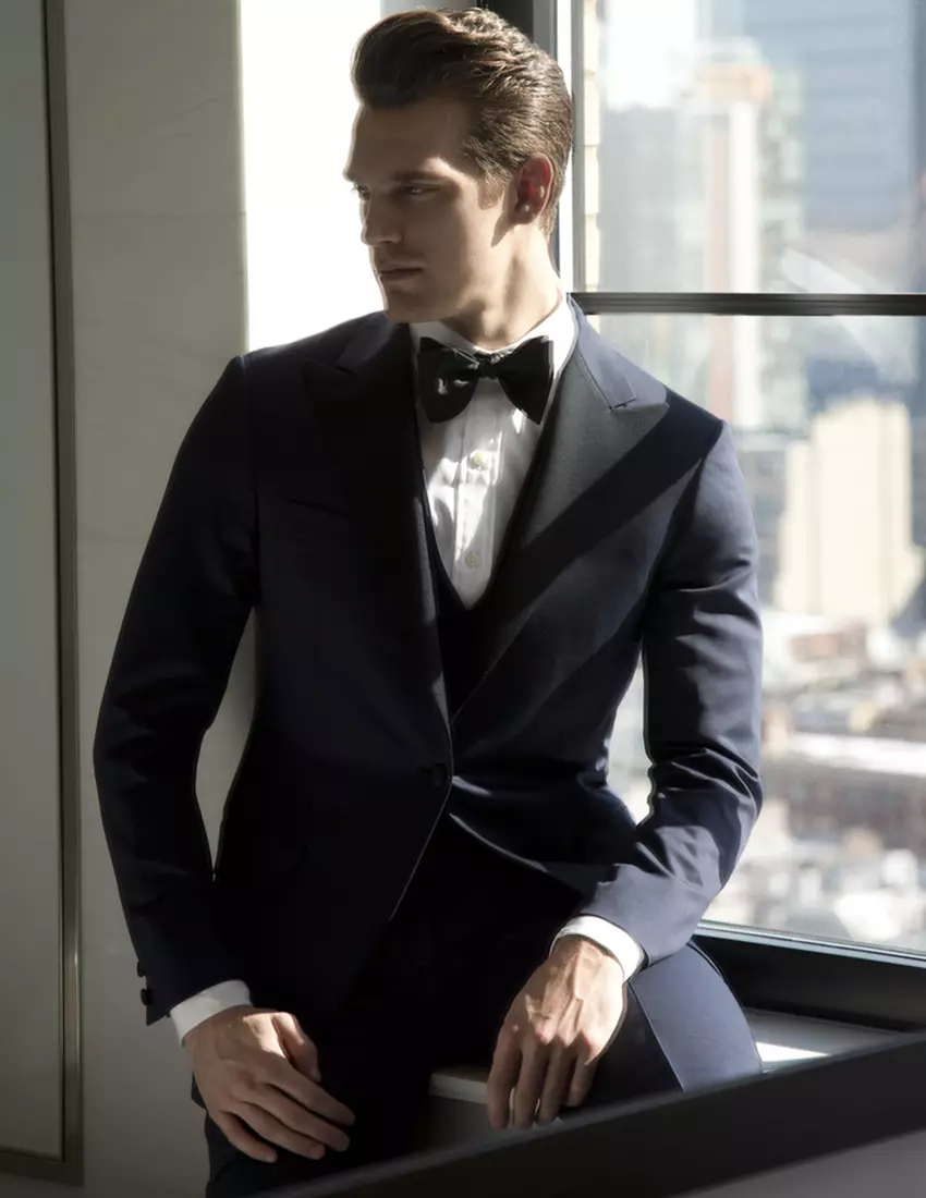 “Tailor Made” editorial baharu untuk majalah Man of Metropolis dengan Sean Harju daripada Soul Model Management yang dirakam oleh master Karl Simone. Digayakan oleh Michael Fusco.