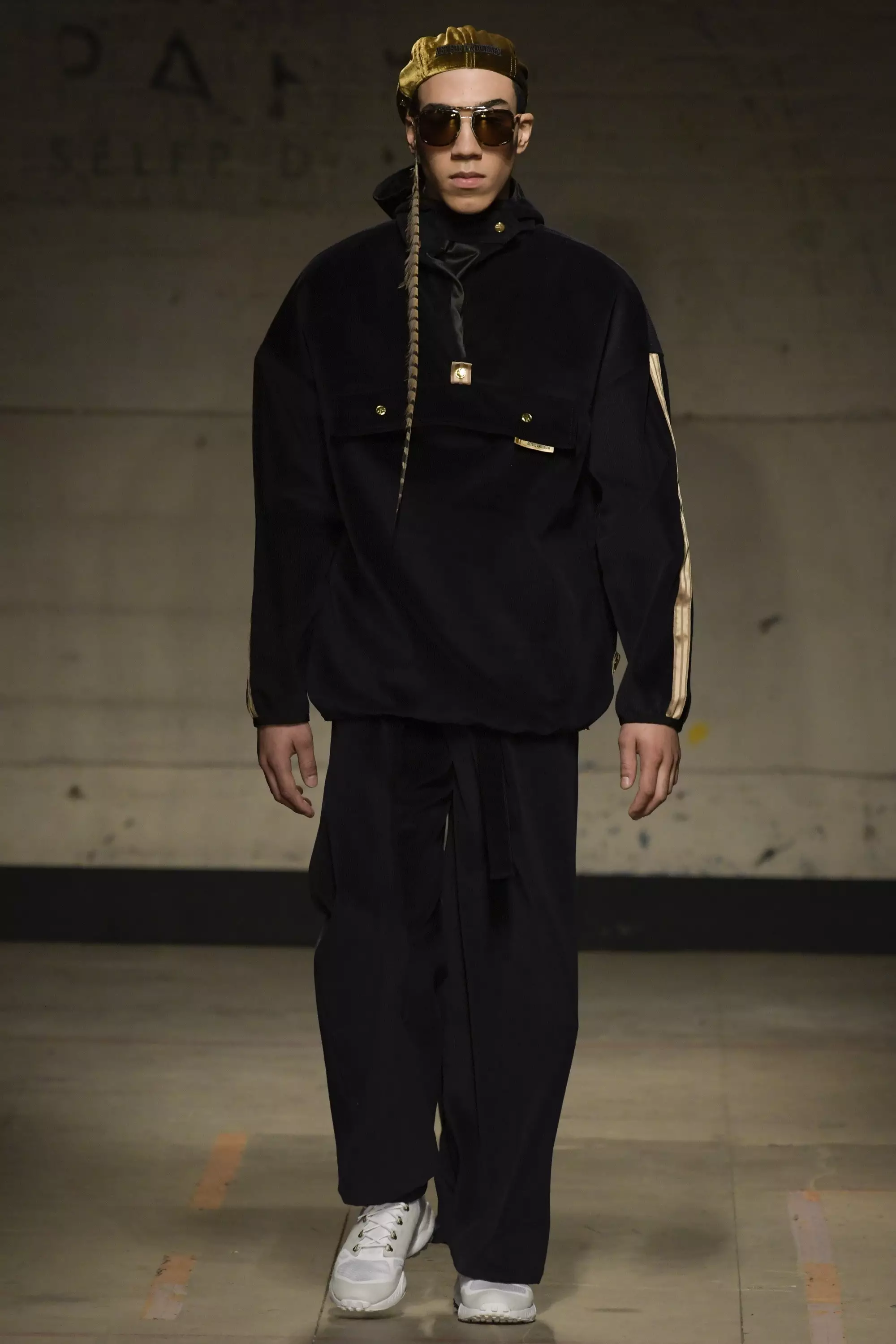 阿斯特丽德-安德森-aw17-london23