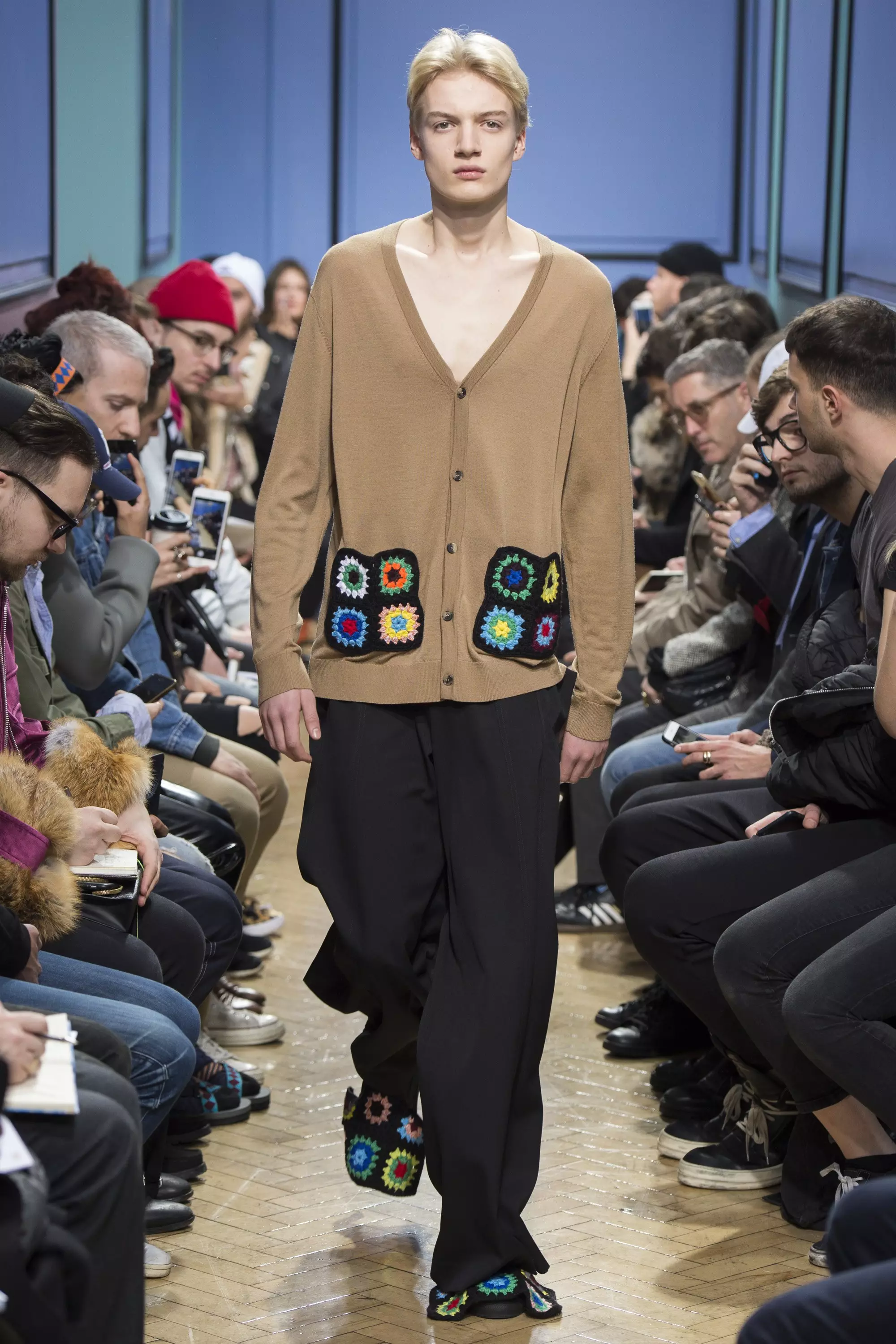 jw-anderson-aw17-london4