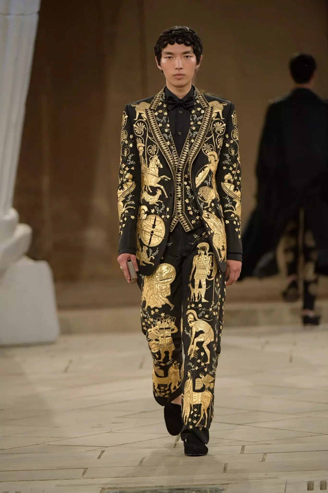 Desfile de moda masculina de Dolce & Gabbana Alta Sartoria en el Palazzo dei Gesuiti 29161_26