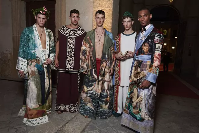 Desfile de moda masculina de Dolce & Gabbana Alta Sartoria en el Palazzo dei Gesuiti 29161_45