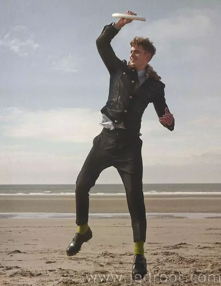 'JEUX DE PLAGE' | Numéro Homme # 28 Fall / Geimhreadh 2014.15