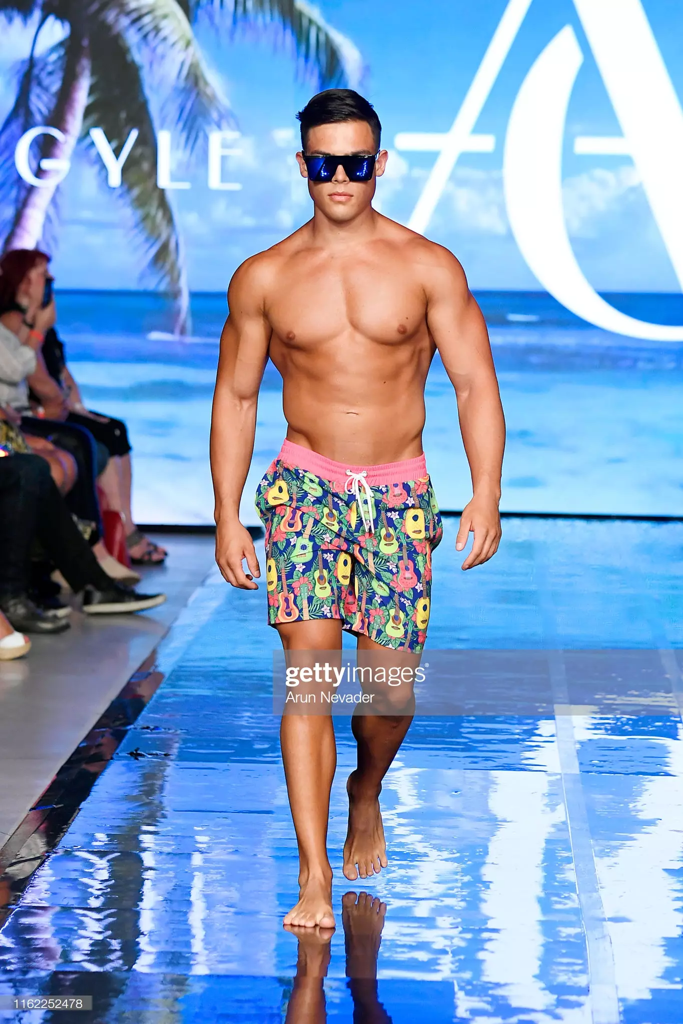 Pusat Peranginan Miami Swim Week 2020 29661_27