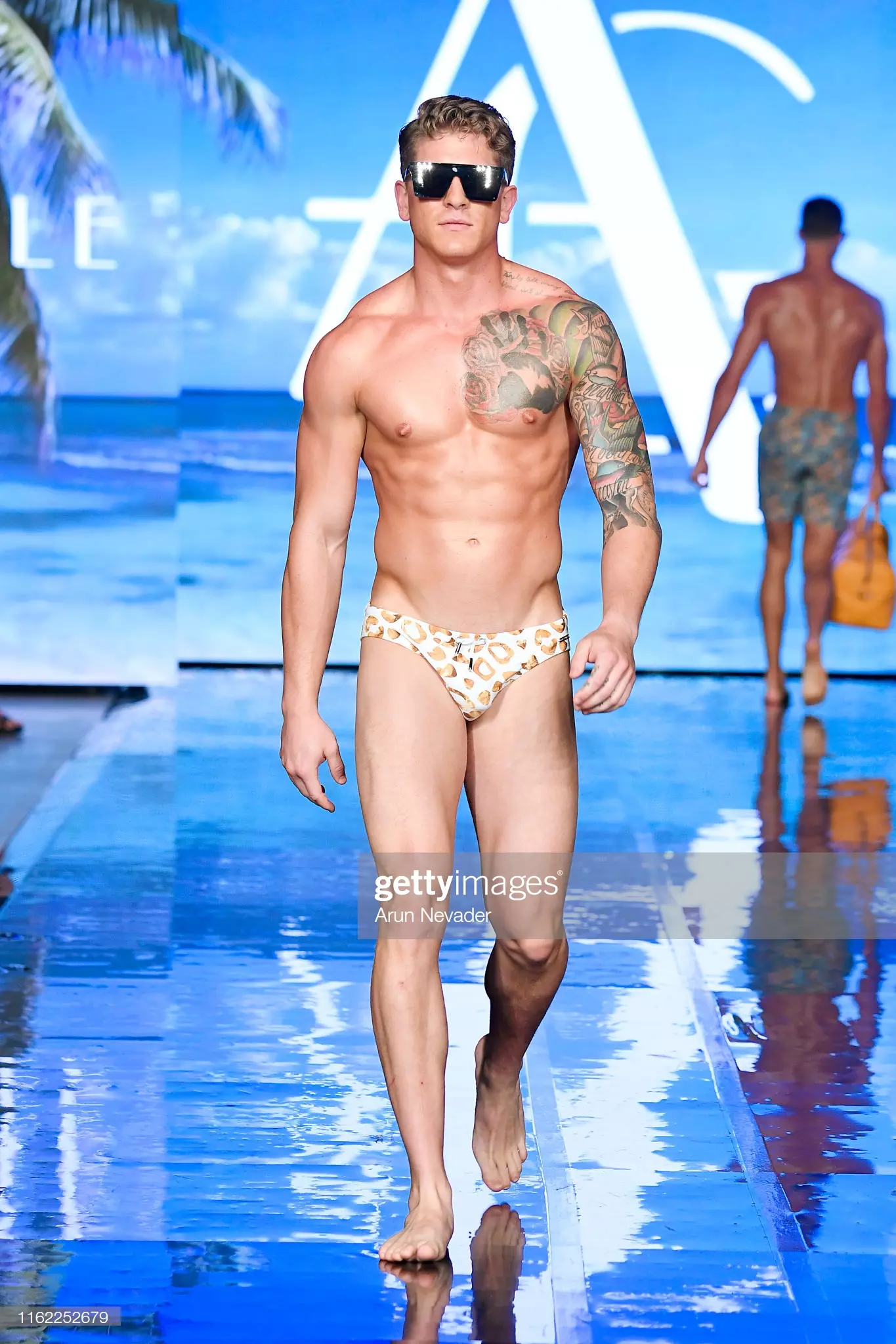 Pusat Peranginan Miami Swim Week 2020 29661_46