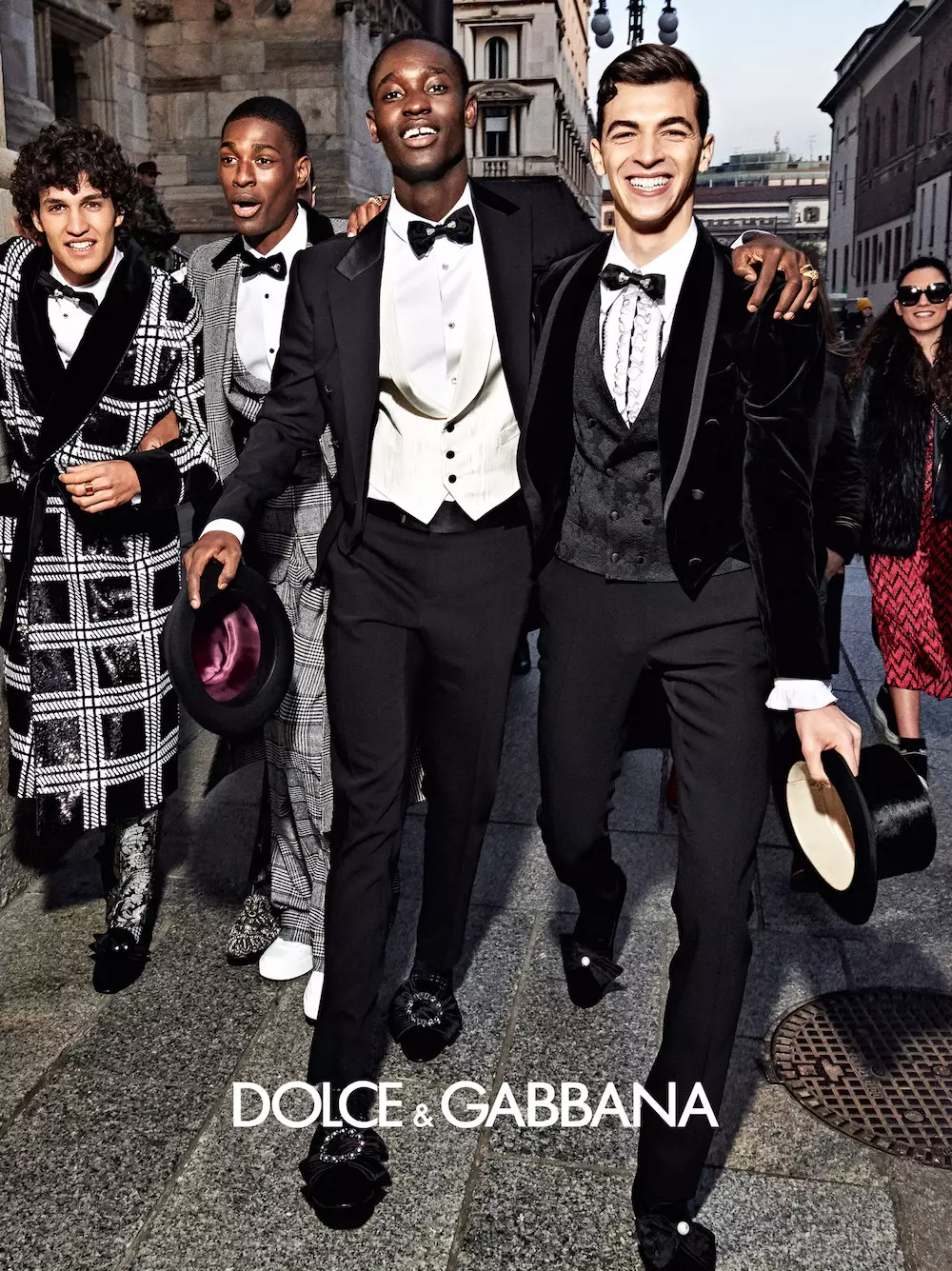 Моделҳо дар маъракаи тирамоҳу зимистони Dolce&Gabbana 2019-20