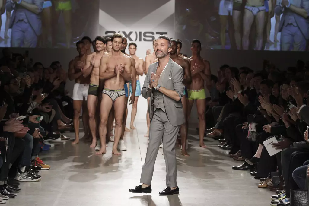 final00-2+X+IST+Herren+Frühling+Sommer+2015+Runway+Show+1fdIBrzVE1dx