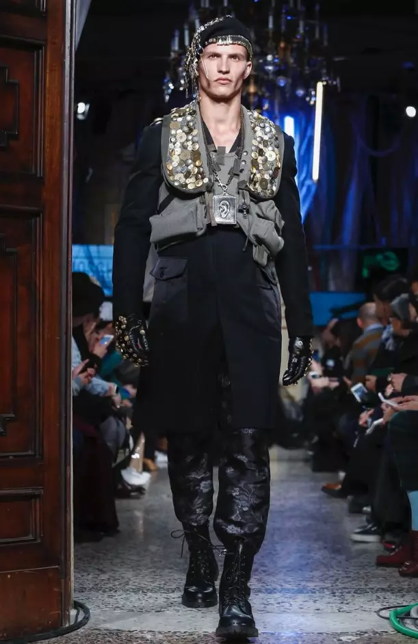 moschino-menswear-pre-payîz-payîz-zivistan-2017-milan34