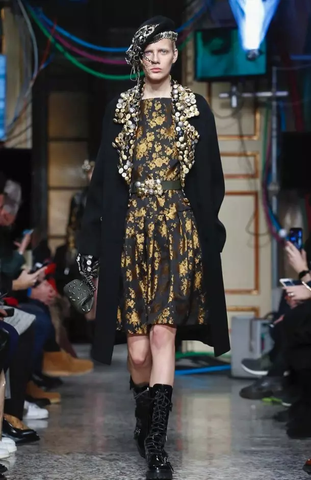 moschino-erkaklar kiyimlari-kuz-kuz-qish-2017-milan61