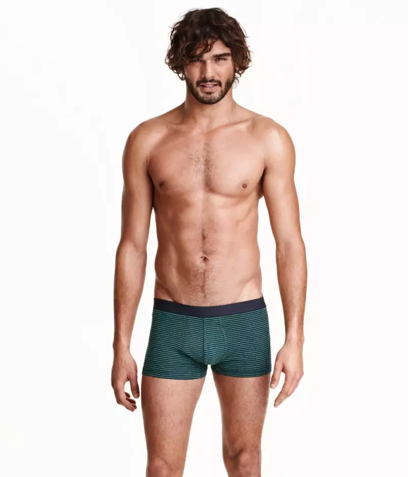 Tot el focus ara a: Marlon Teixeira per a H&M Underwear La supermodel Marlon Teixeira lidera l'última roba interior d'H&M.