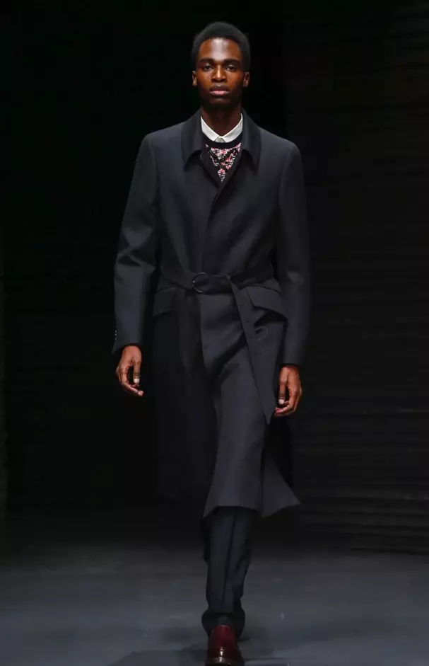 salvatore-ferragamo-menswear-kugwa-itumba-2017-milan42