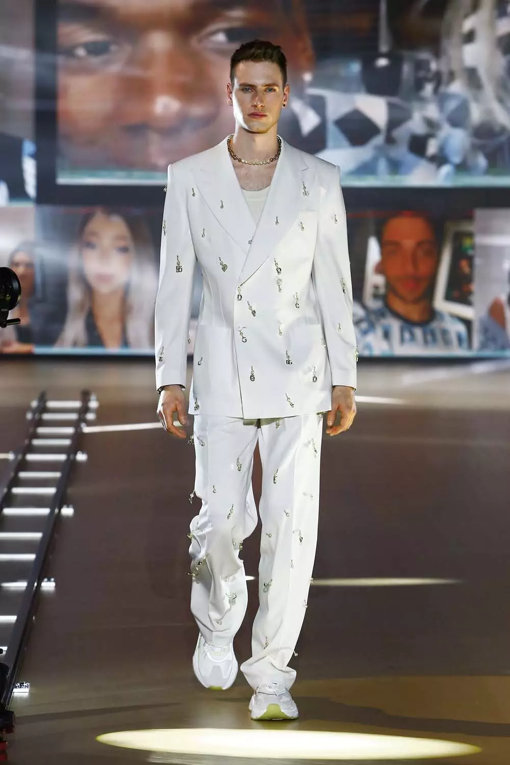 Dolce and Gabbana Mens Fall 2021 සංදර්ශනය