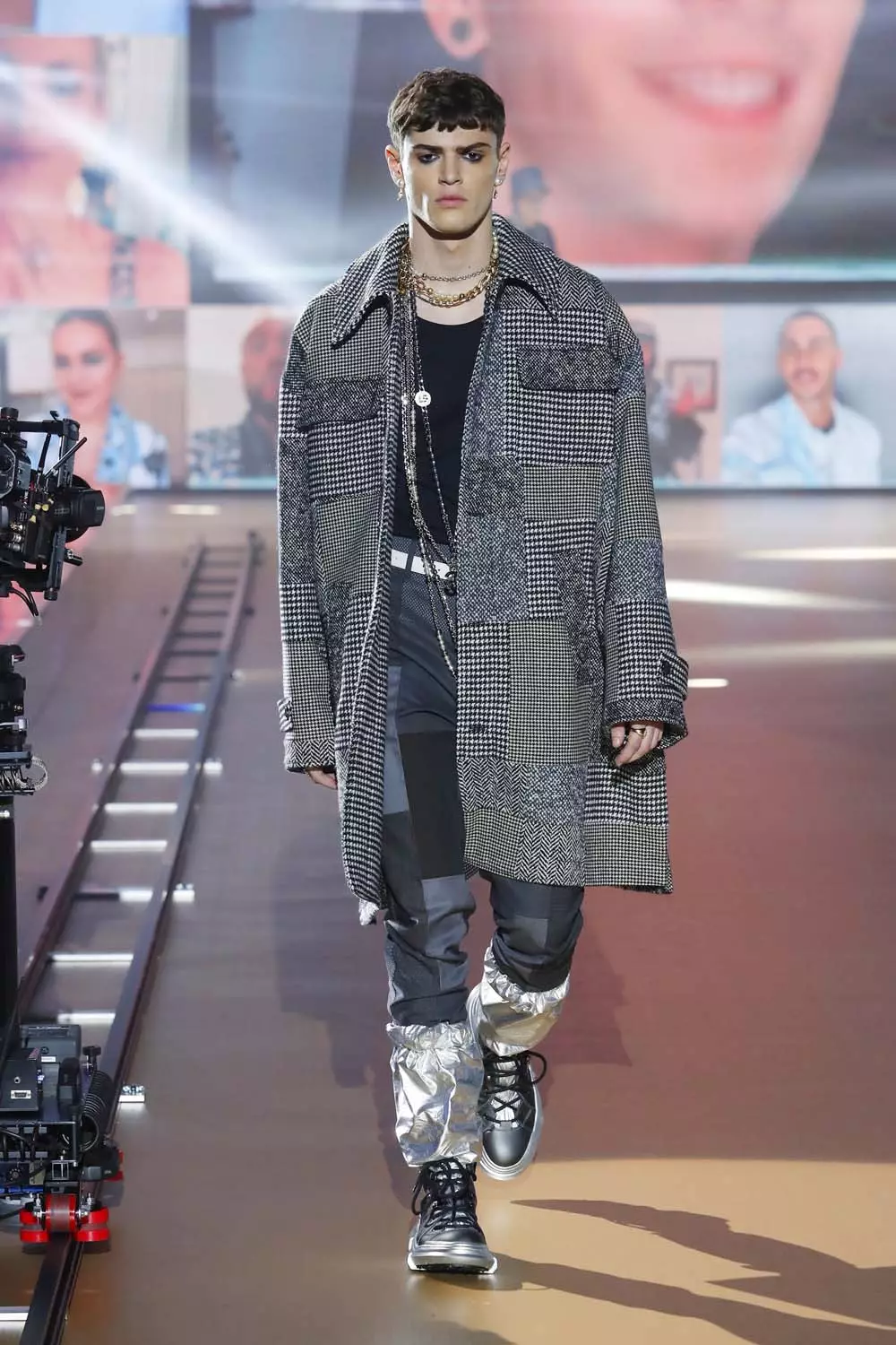 Rancangan Dolce and Gabbana Mens Fall 2021