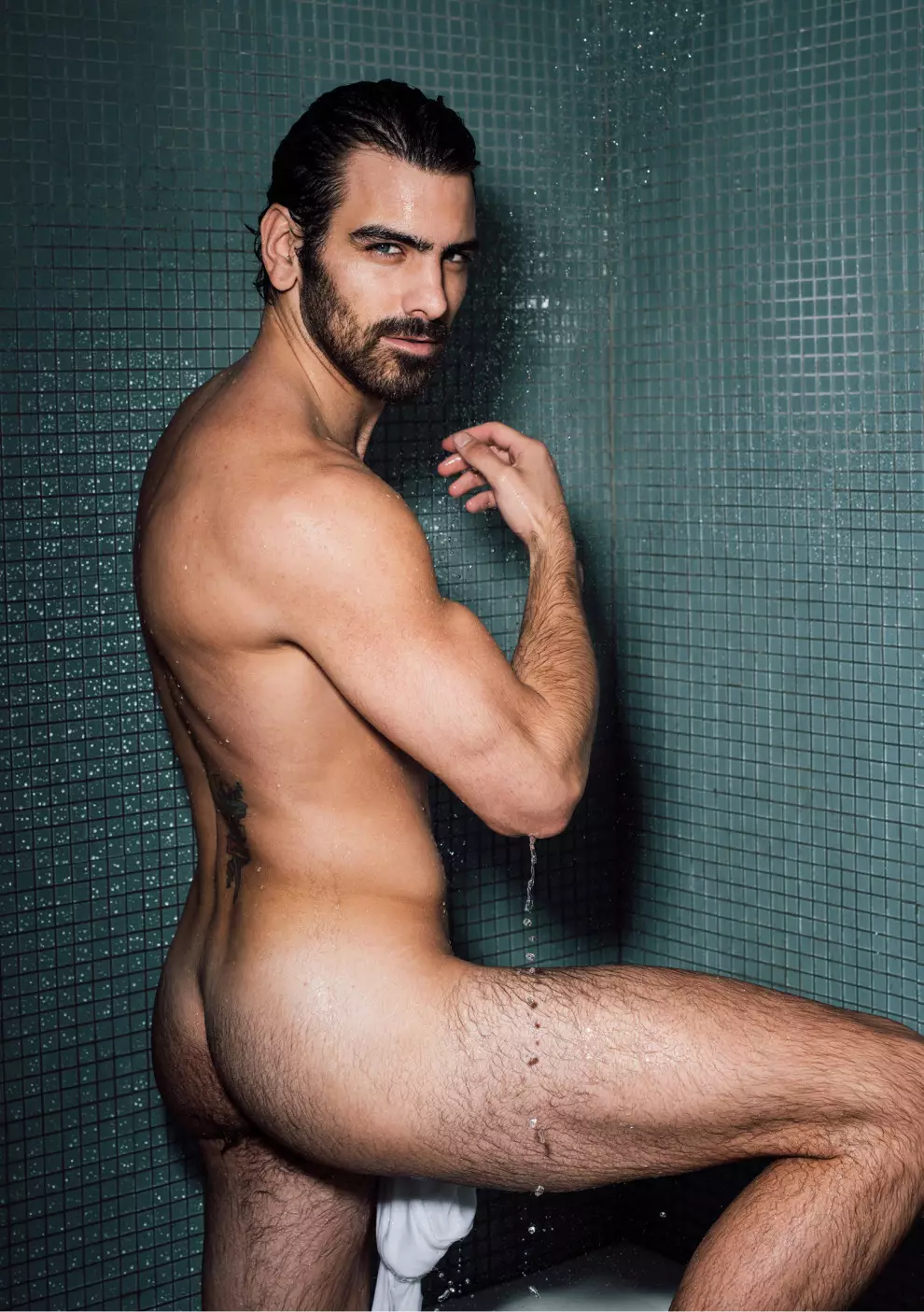 Nyle DiMarco ku Taylor Miller pikeun Buzzfeed9