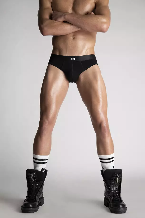 Dsquared2 Lanse Jou Valentine a eksklizif sou entènèt kilòt Stud Briefs