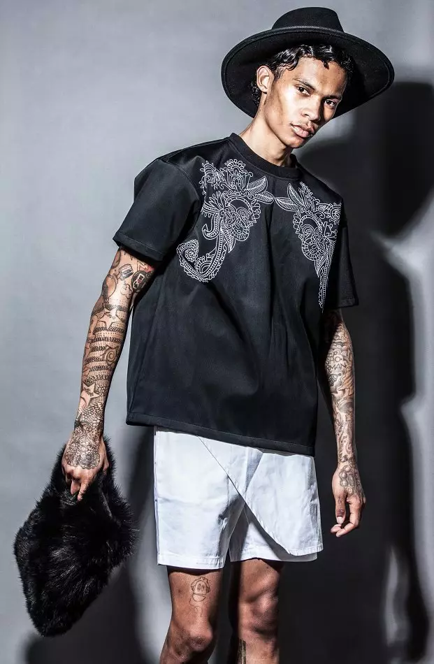 Tetep panon on Deion Smith di RED NYC kageulisan inked kalawan 6'2 siap pencét runways di New York City.