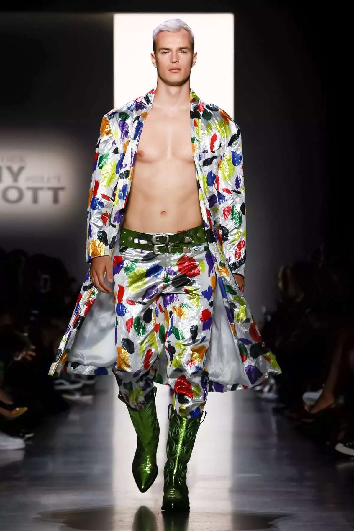 Jeremy Scott hordásra kész 2020 tavaszi nyáron, New Yorkban