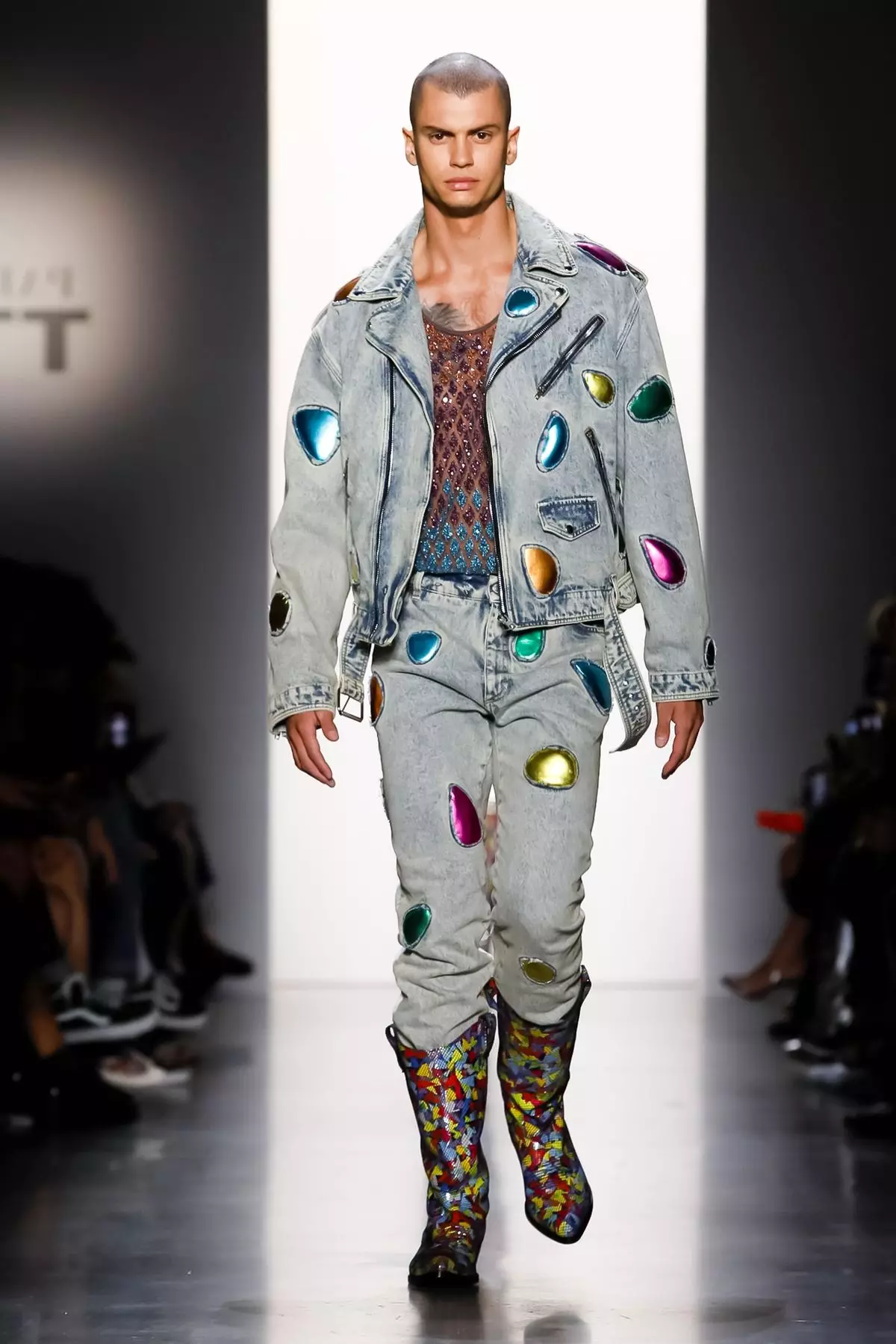 Jeremy Scott Preta Por Portiĝi Printempo-Somero 2020 Novjorko